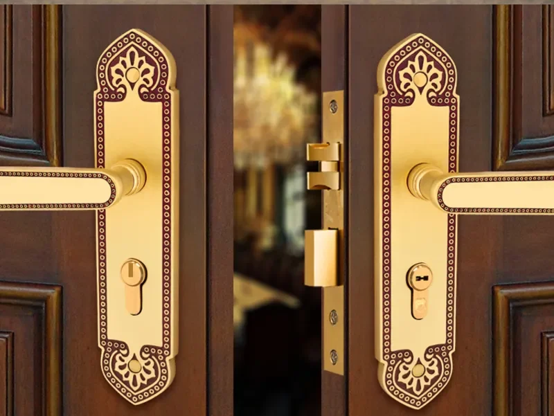 Đặc điểm khóa cửa đi SA32